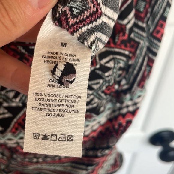 3/$30 - Garage Short Rompers x 2 🌞 - Picture 12 of 12